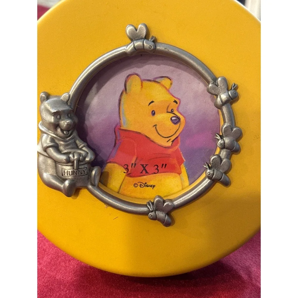 Disney Winnie the Pooh Yellow Round Picture Frame Pewter Bee Hunny Pot 3x3 Photo